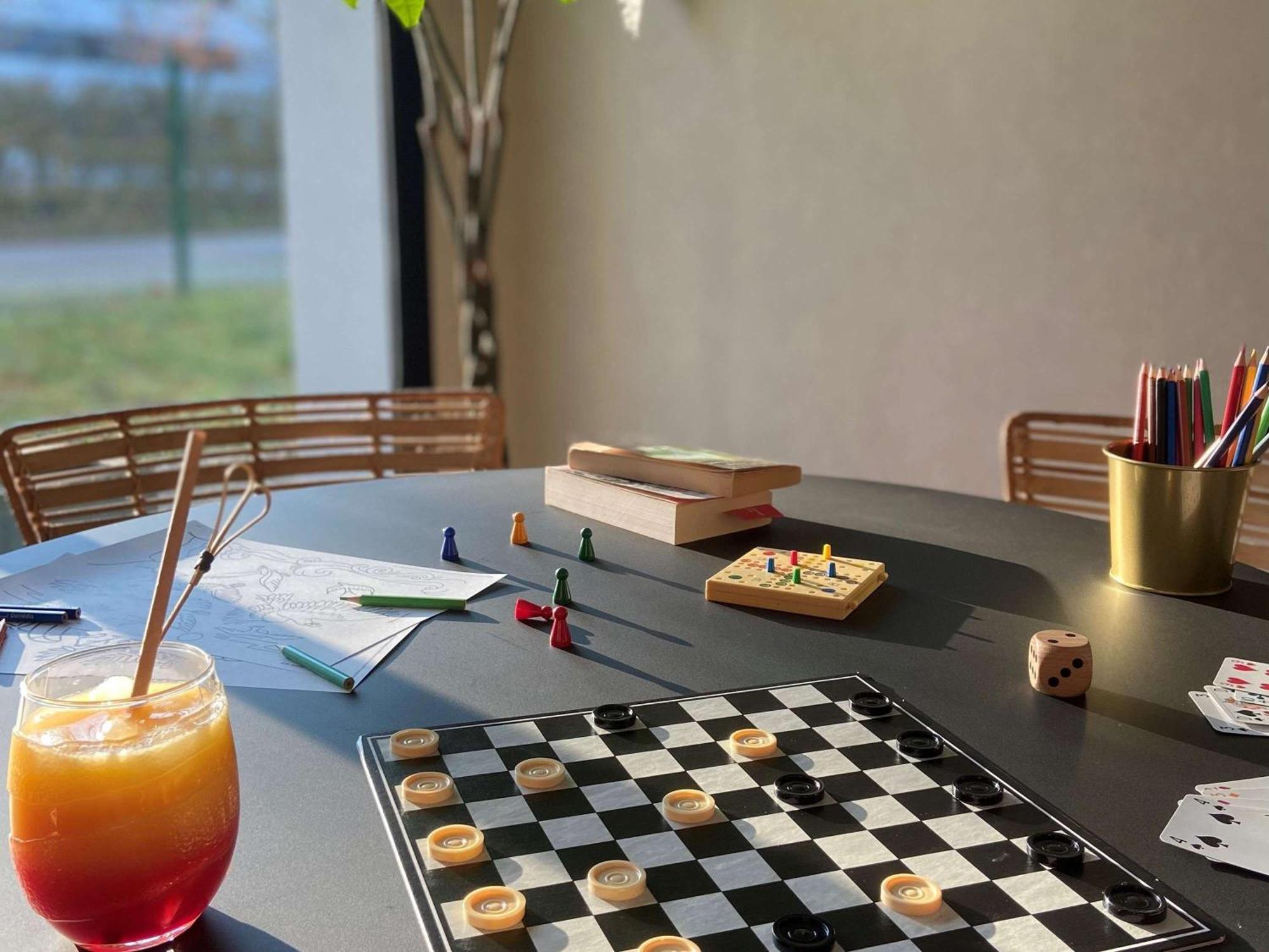 Ibis Styles Rennes Cesson Hotel Buitenkant foto