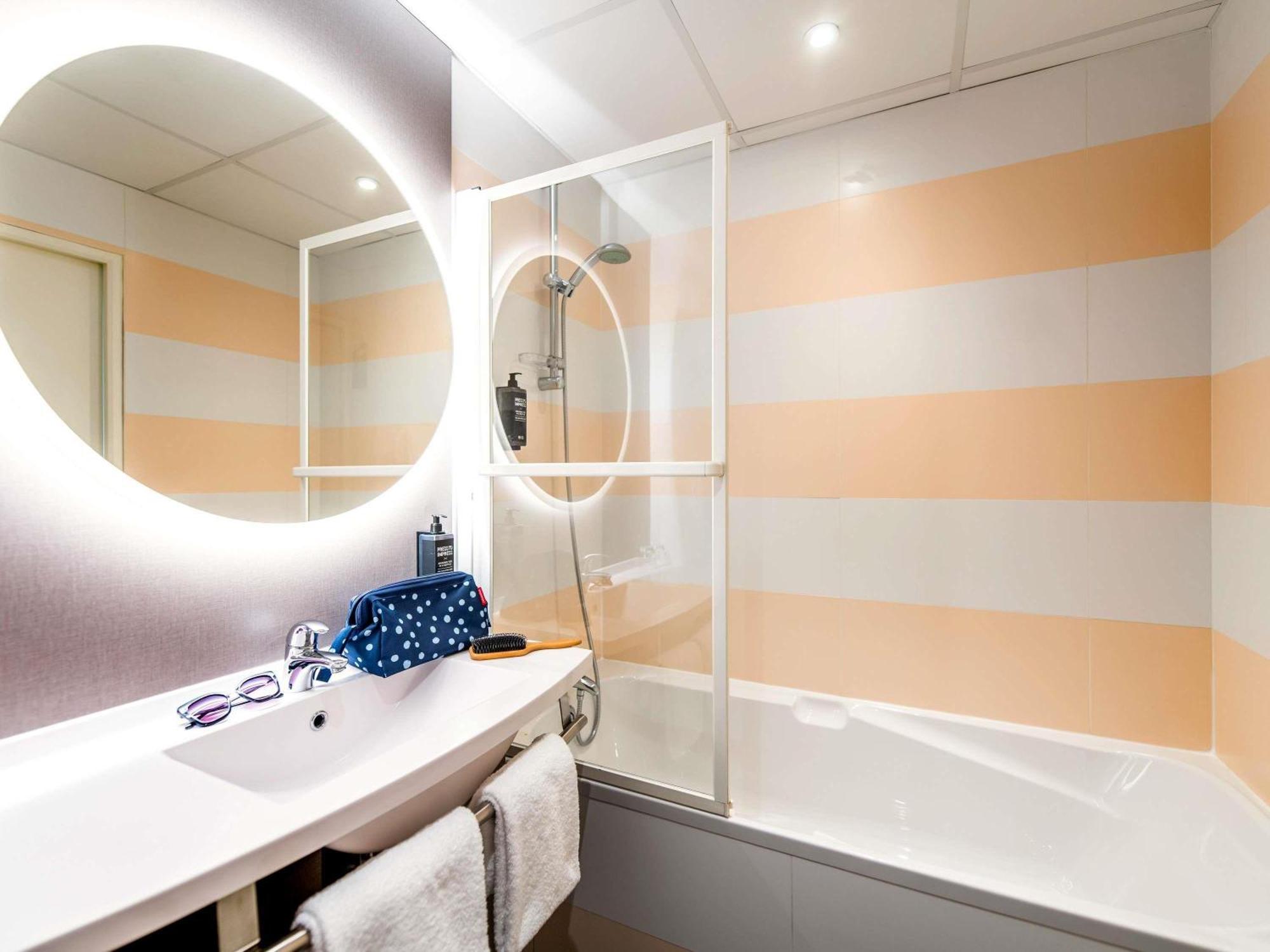 Ibis Styles Rennes Cesson Hotel Buitenkant foto
